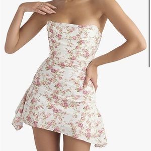 Floral mini strapless dress